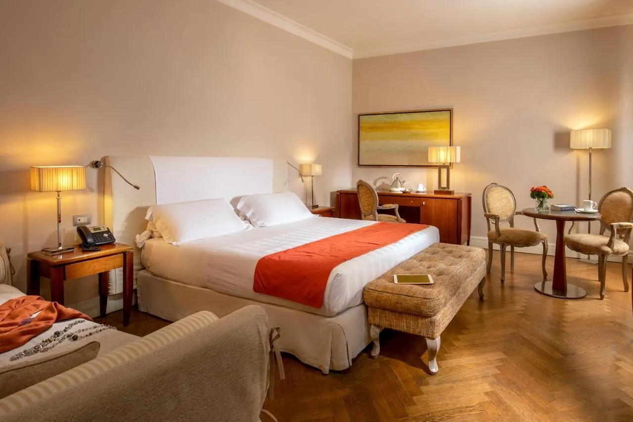 Vivaldi Luxury Rooms Roma 3*,